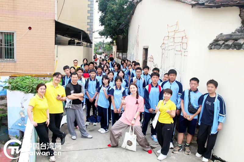海滄東孚街道用“一面墻”呈現(xiàn)閩臺(tái)融合發(fā)展成果